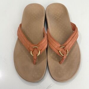 Vionic Women's Tide Aloe Coral Suede Thong Sandals w/ Gold Ring Accent Size 10